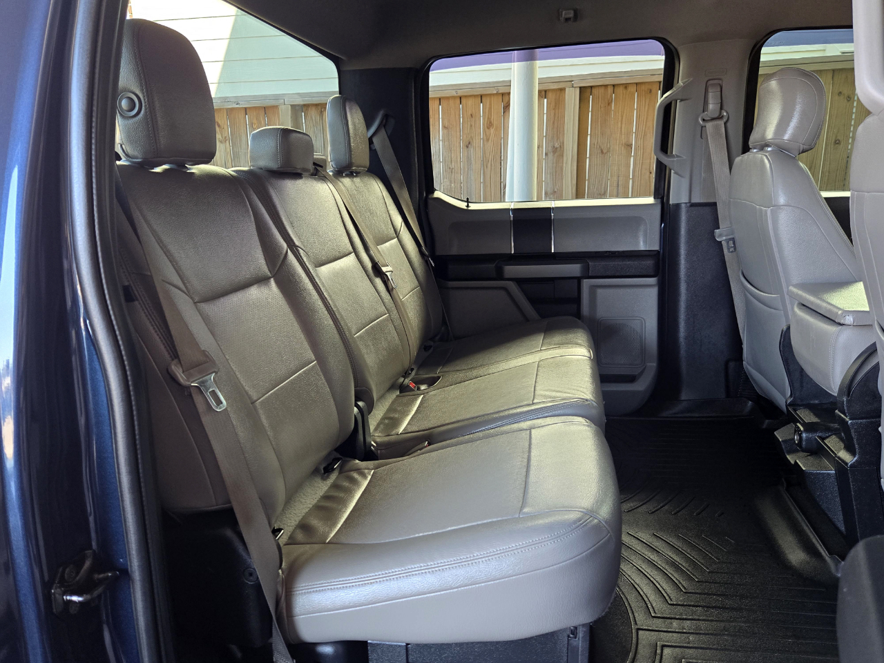 Ford Super Duty F-350 SRW  2017