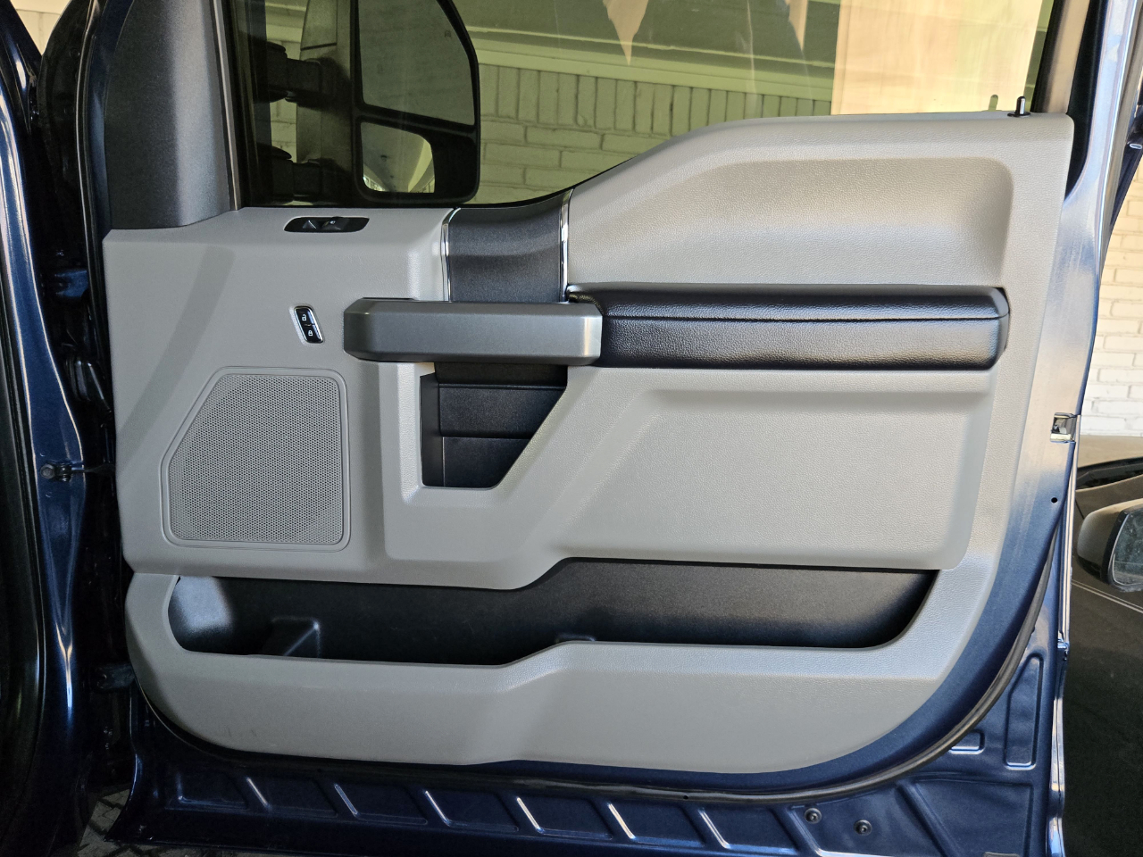 Ford Super Duty F-350 SRW  2017