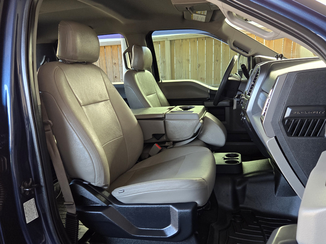 Ford Super Duty F-350 SRW  2017