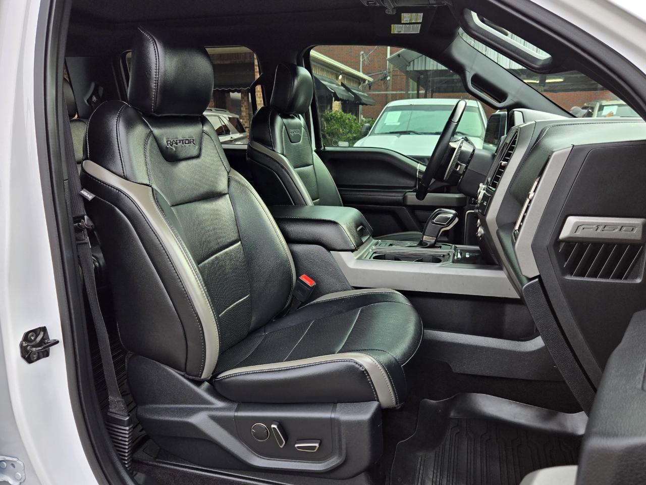 Ford F-150 Raptor SuperCrew 4WD 2018