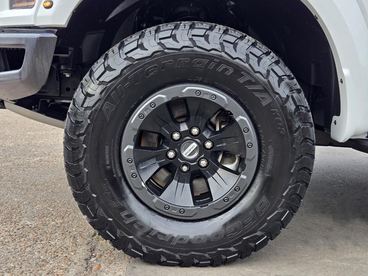 Ford F-150 Raptor SuperCrew 4WD 2018