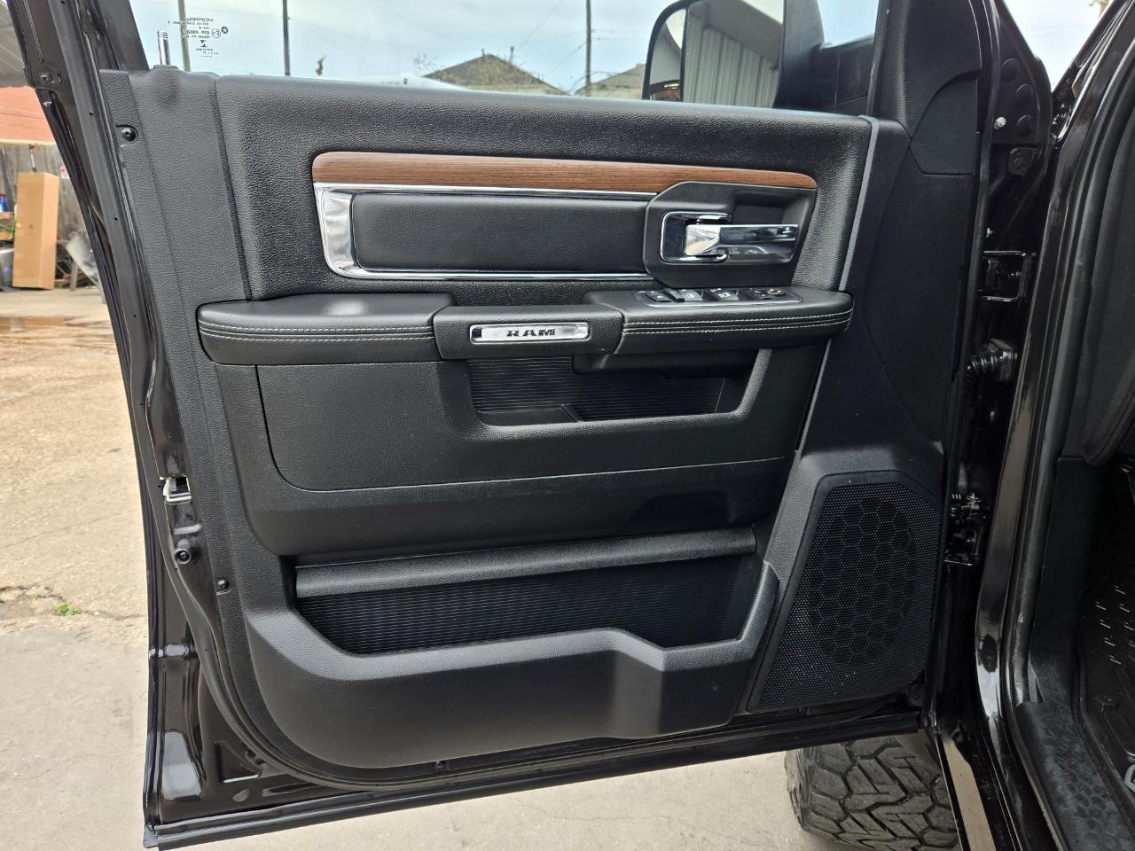 RAM 2500 Laramie Mega Cab 4WD 2017