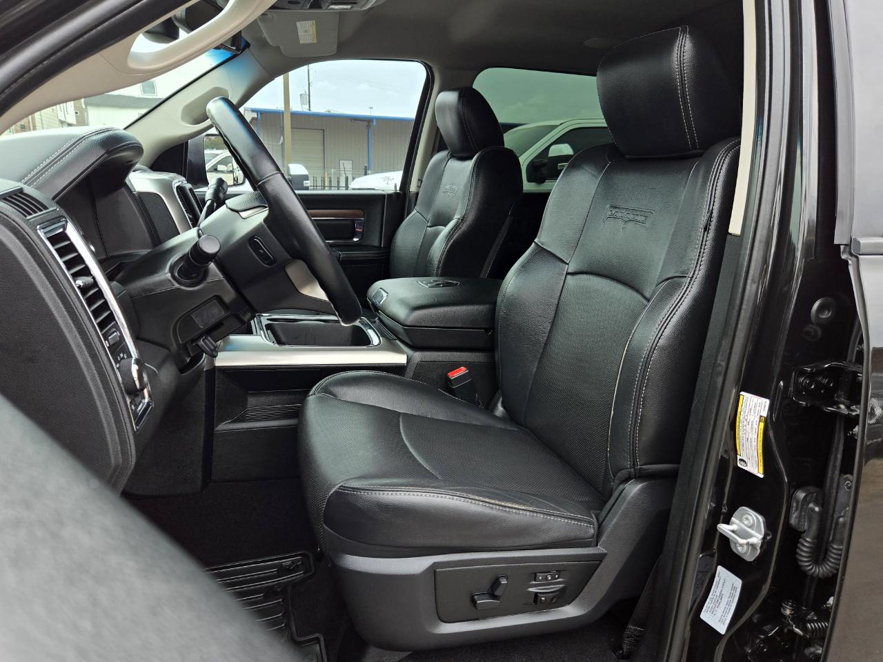 RAM 2500 Laramie Mega Cab 4WD 2017