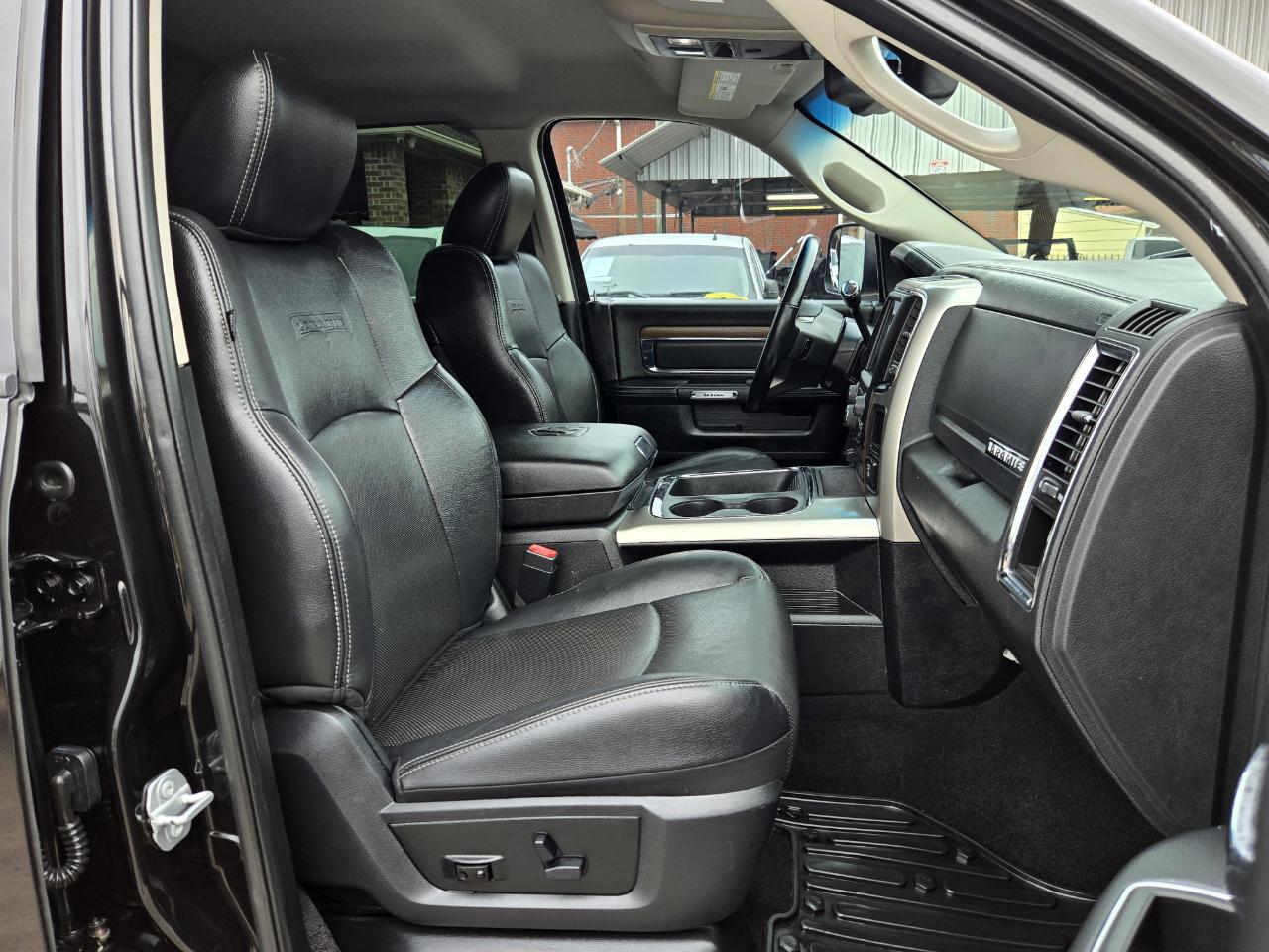 RAM 2500 Laramie Mega Cab 4WD 2017