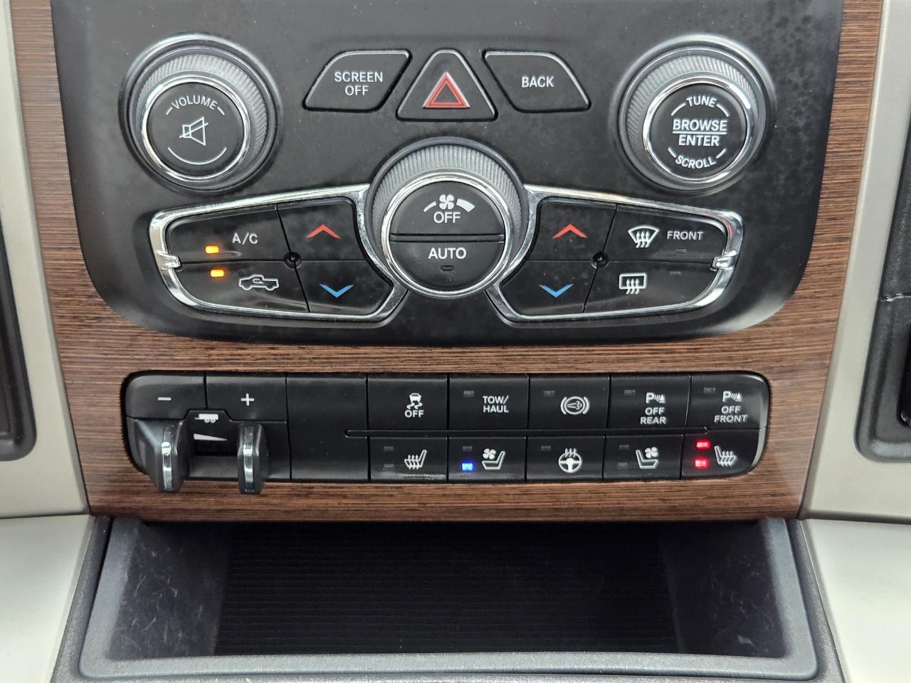 RAM 2500 Laramie Mega Cab 4WD 2017