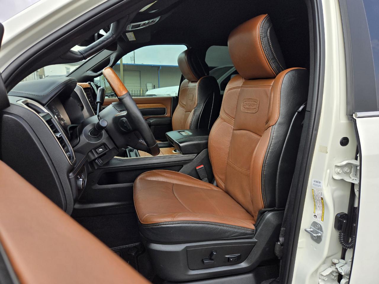 RAM 2500 Laramie Longhorn Mega Cab 4WD 2019