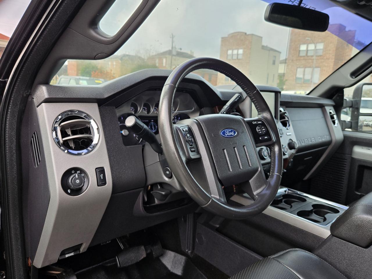 Ford Super Duty F-350 DRW  2013