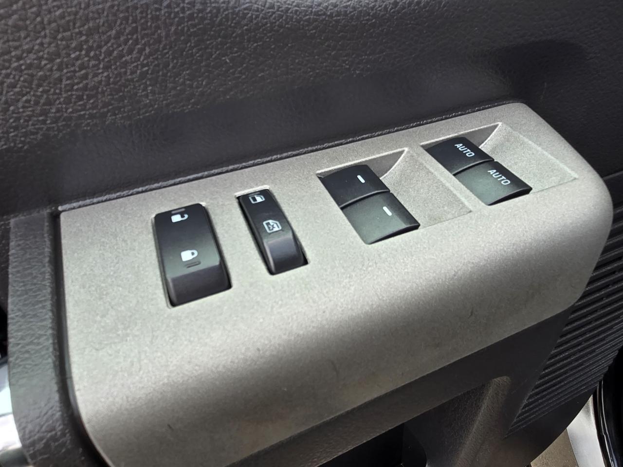 Ford Super Duty F-350 DRW  2013