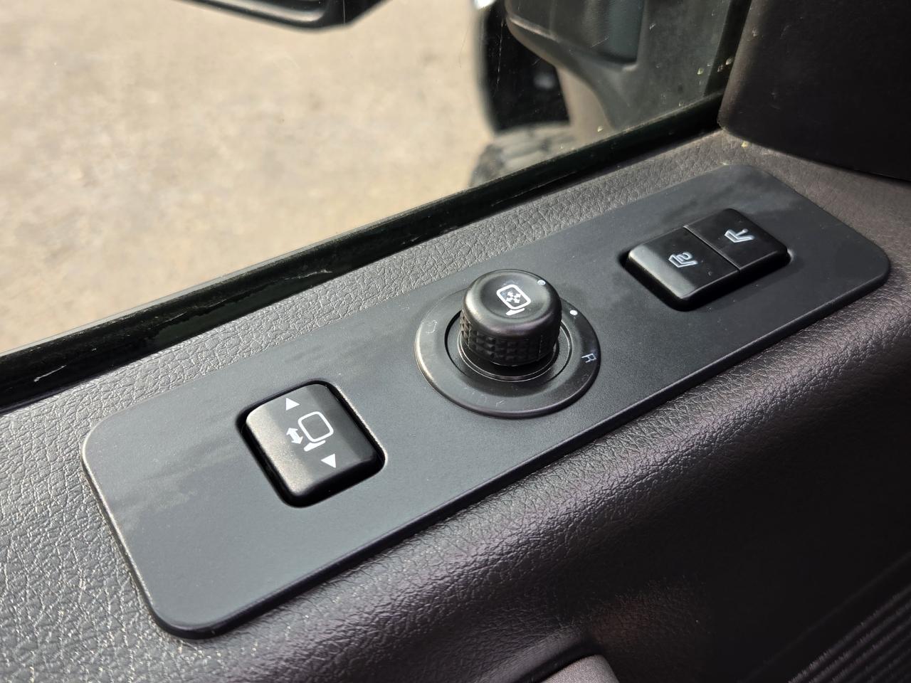 Ford Super Duty F-350 DRW  2013