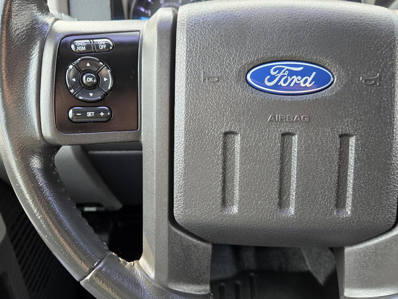 Ford Super Duty F-350 DRW  2013