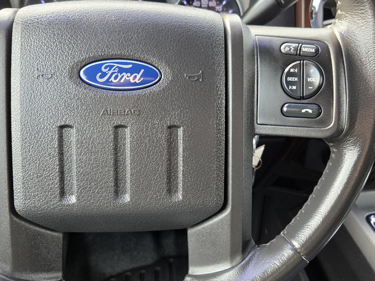 Ford Super Duty F-350 DRW  2013