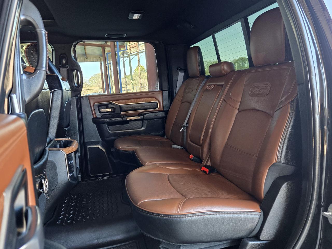 RAM 3500 Laramie Longhorn Crew Cab 4WD 2019