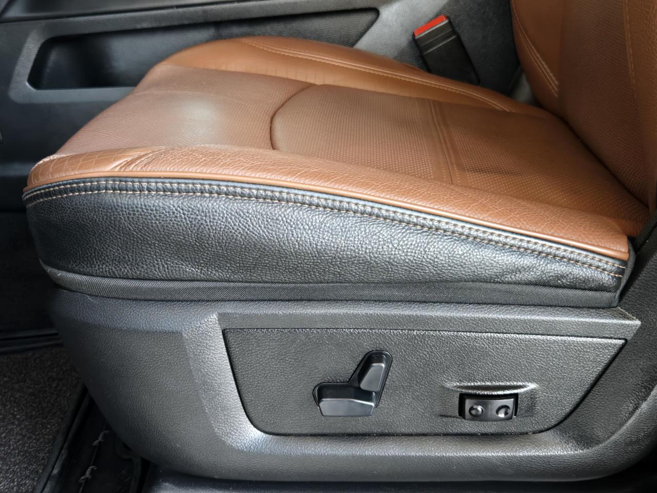 RAM 3500 Laramie Longhorn Crew Cab 4WD 2019