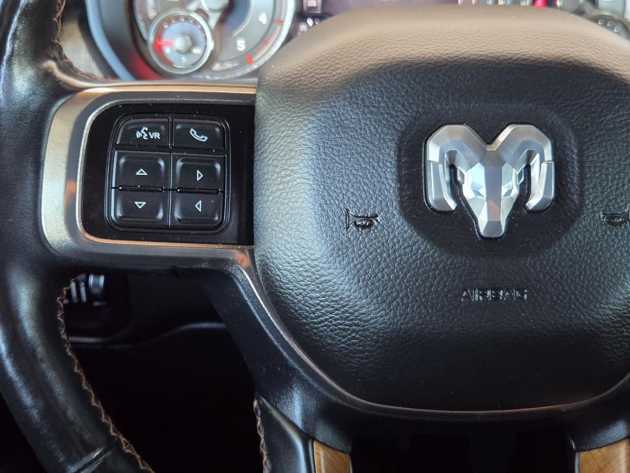 RAM 3500 Laramie Longhorn Crew Cab 4WD 2019