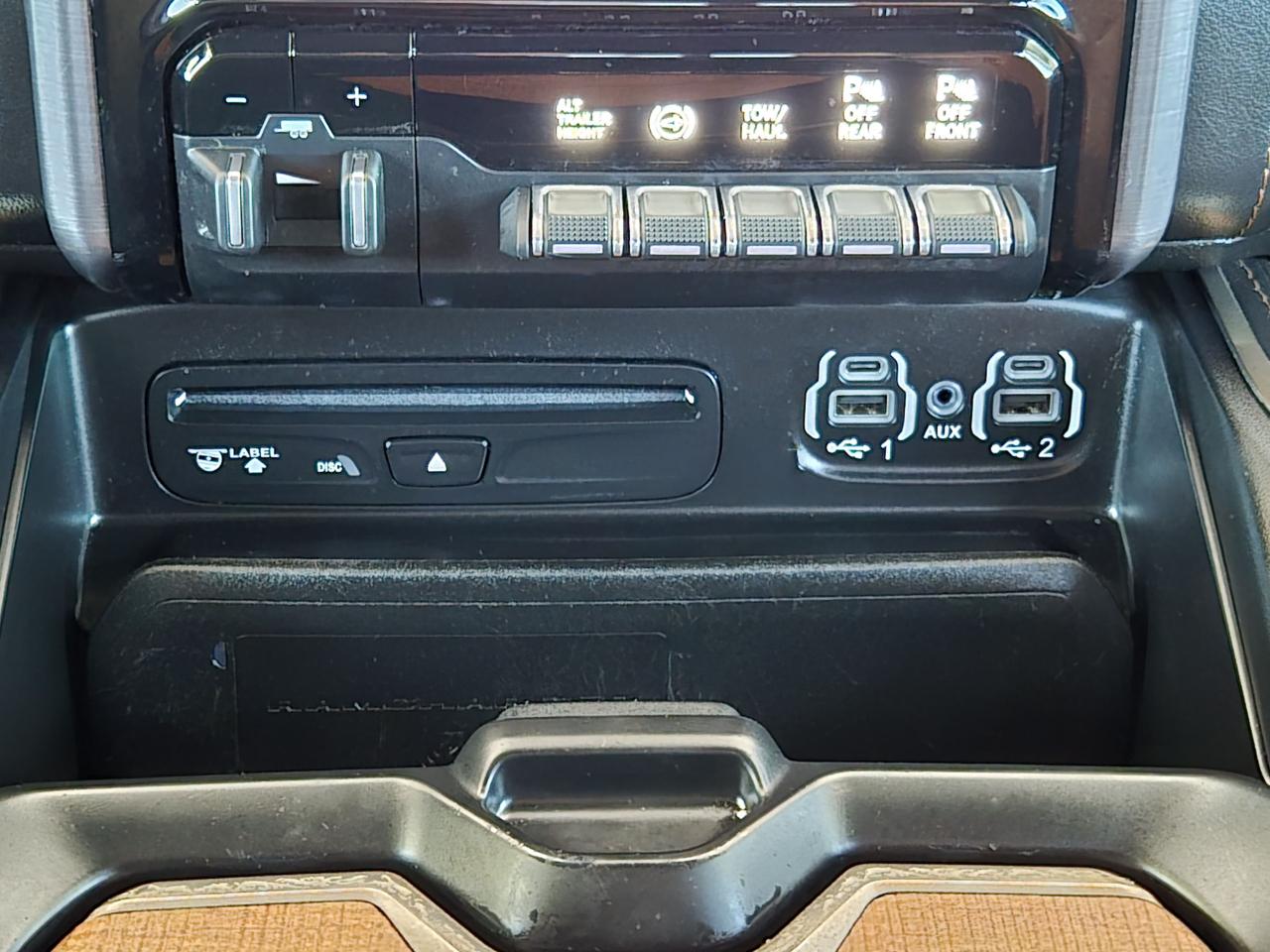 RAM 3500 Laramie Longhorn Crew Cab 4WD 2019