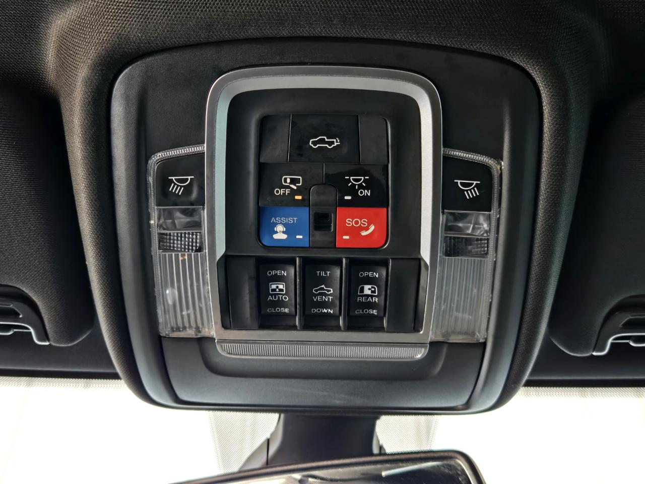 RAM 3500 Laramie Longhorn Crew Cab 4WD 2019