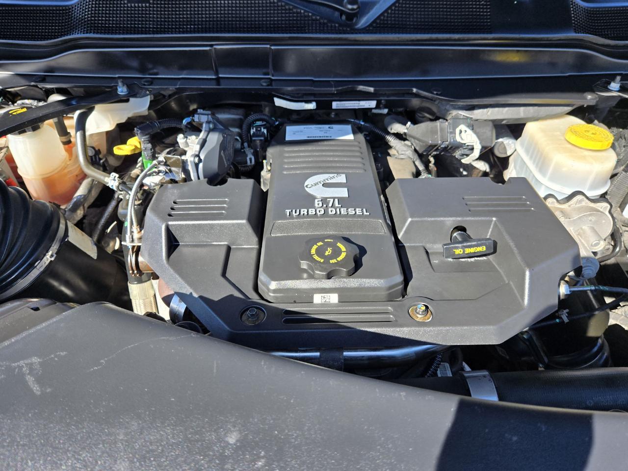 RAM 3500 Laramie Longhorn Crew Cab 4WD 2019