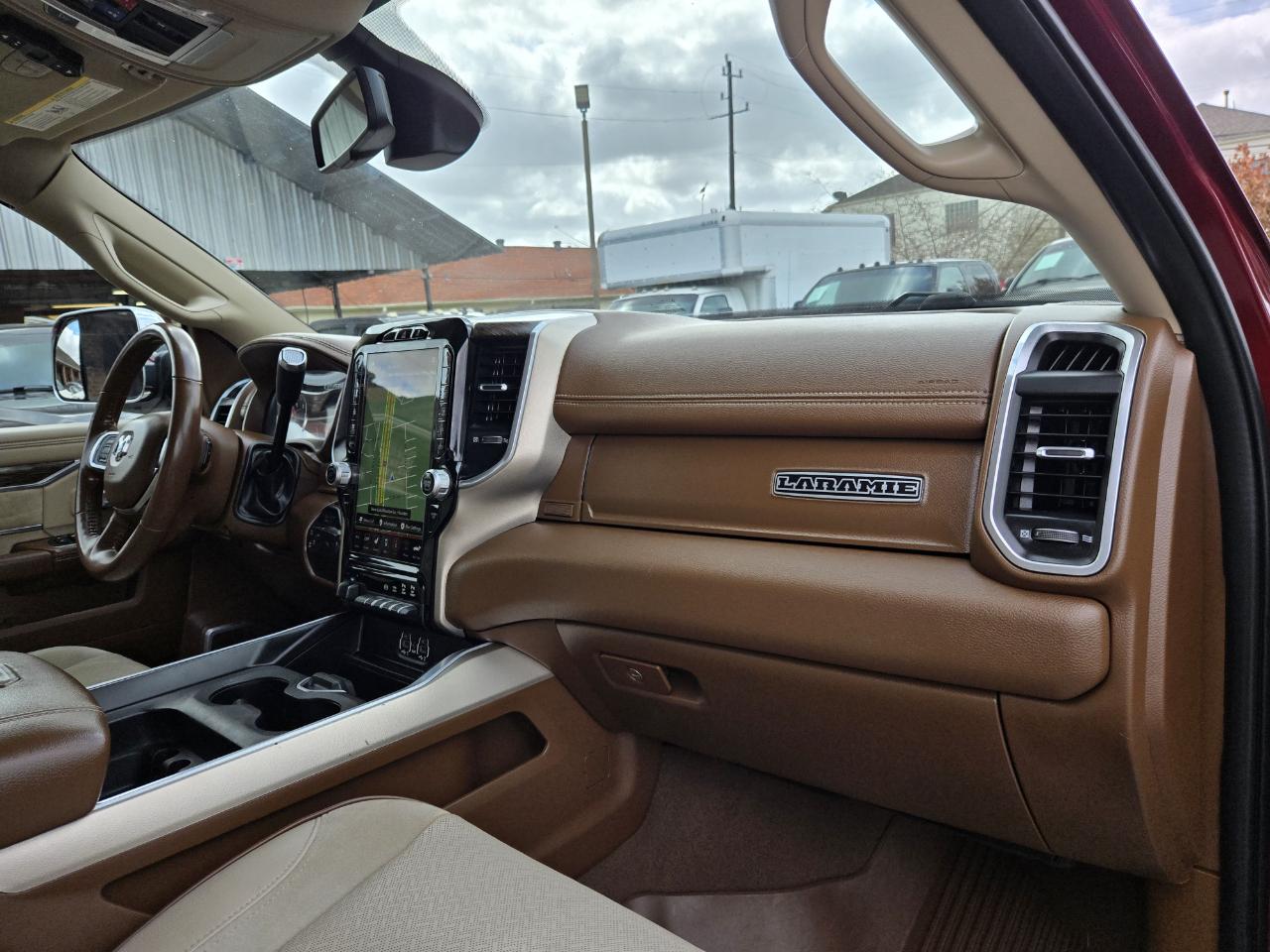 RAM 3500 Laramie Crew Cab 4WD 2021