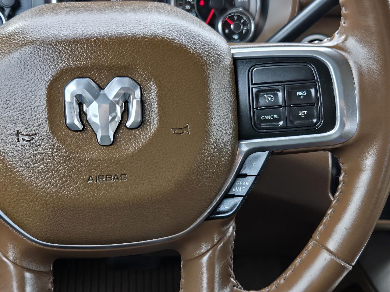 RAM 3500 Laramie Crew Cab 4WD 2021