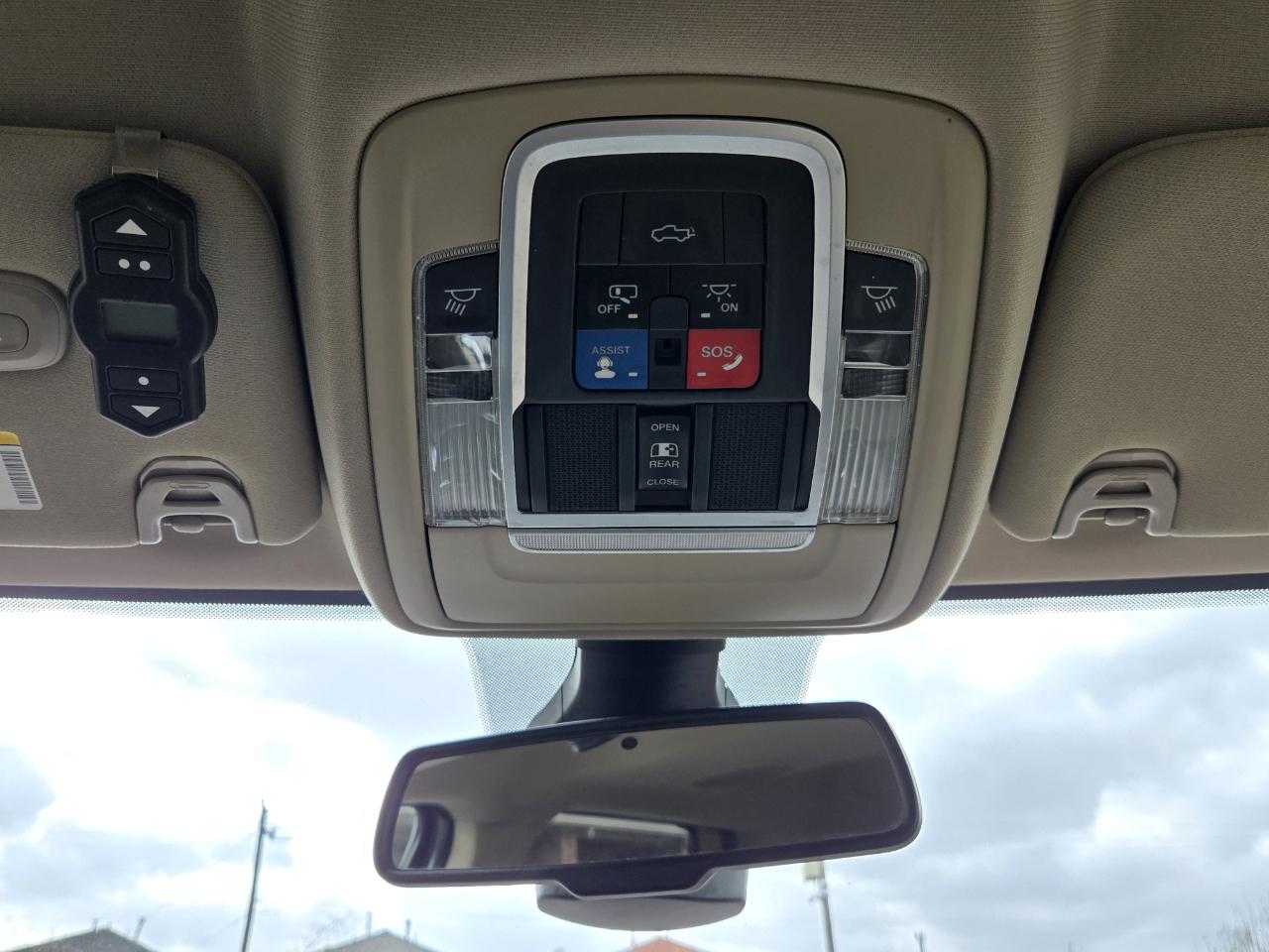 RAM 3500 Laramie Crew Cab 4WD 2021