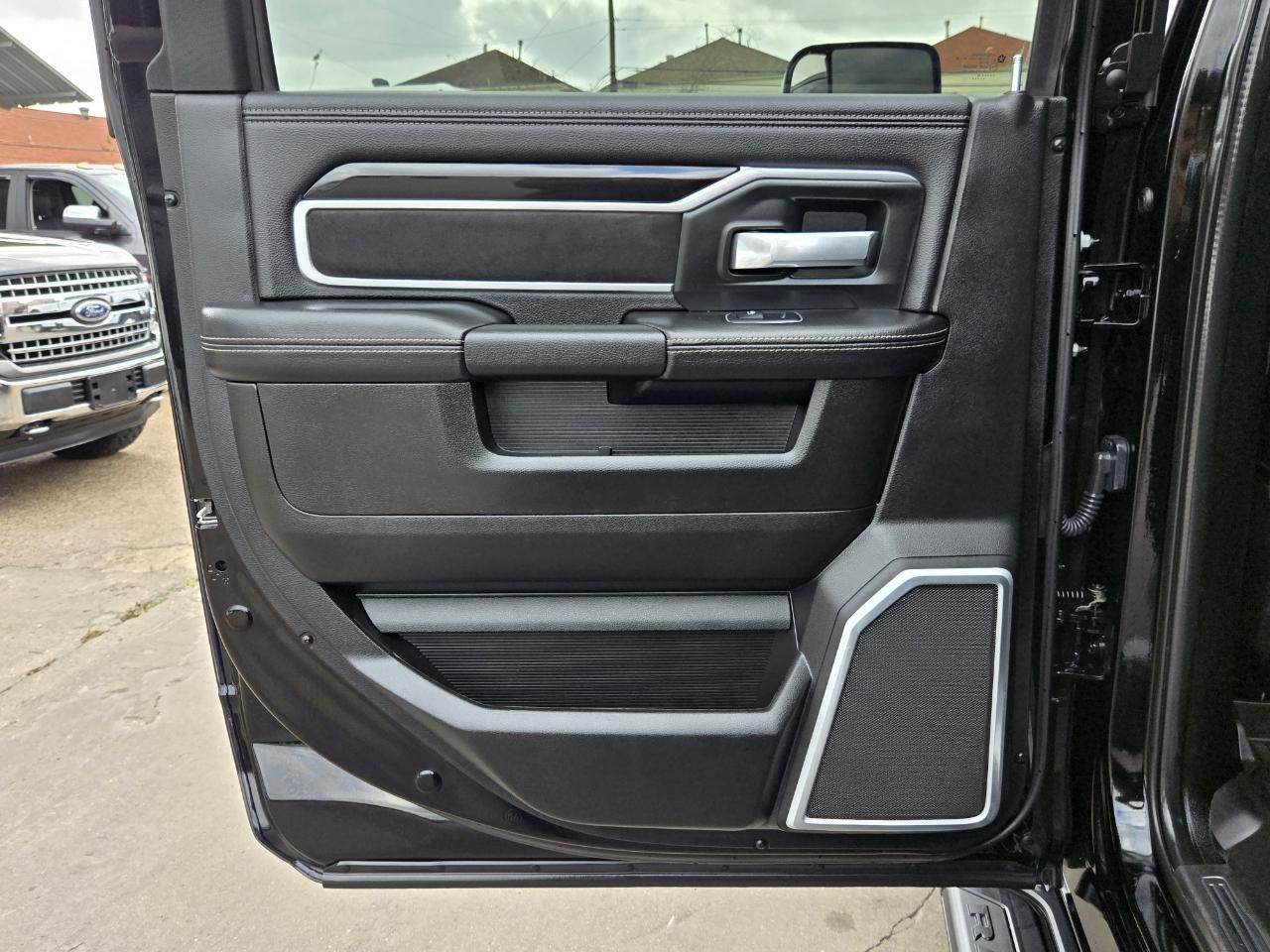 RAM 2500 Laramie Crew Cab 4WD 2020