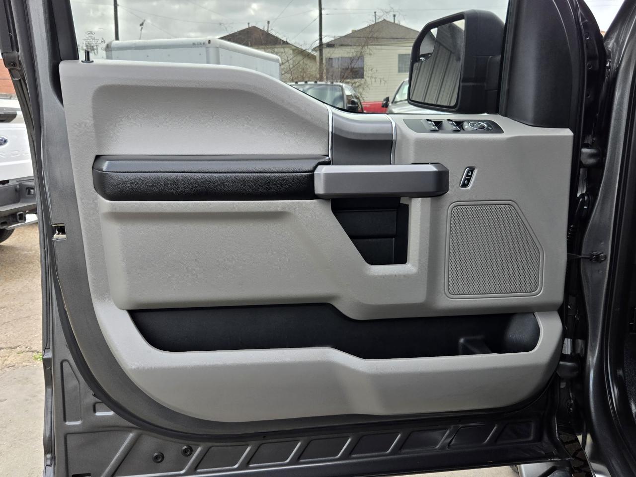 Ford F-150 XLT SuperCrew 4WD 2019