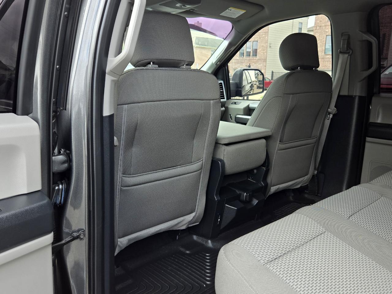 Ford F-150 XLT SuperCrew 4WD 2019