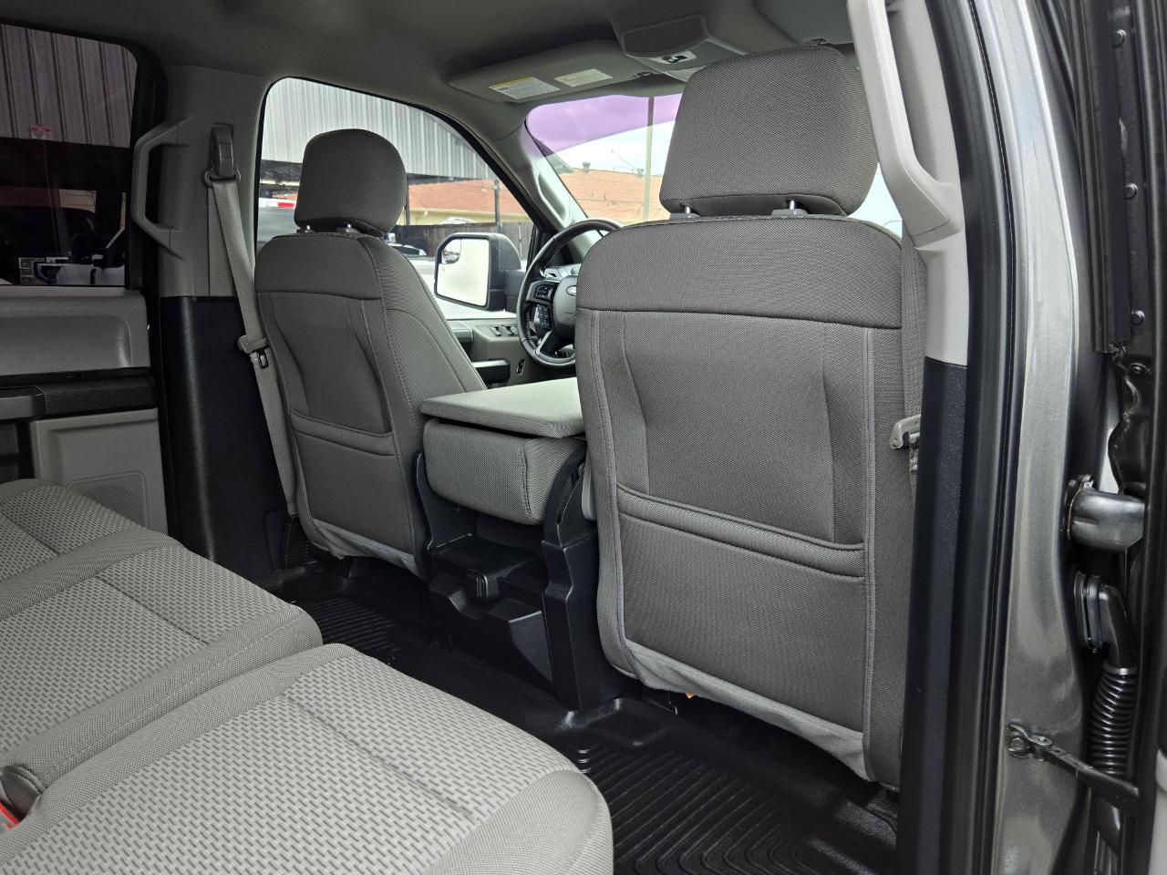 Ford F-150 XLT SuperCrew 4WD 2019