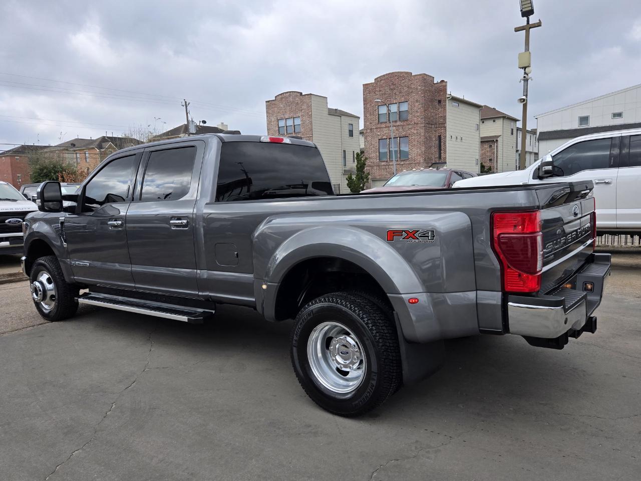 Ford Super Duty F-350 DRW  2022