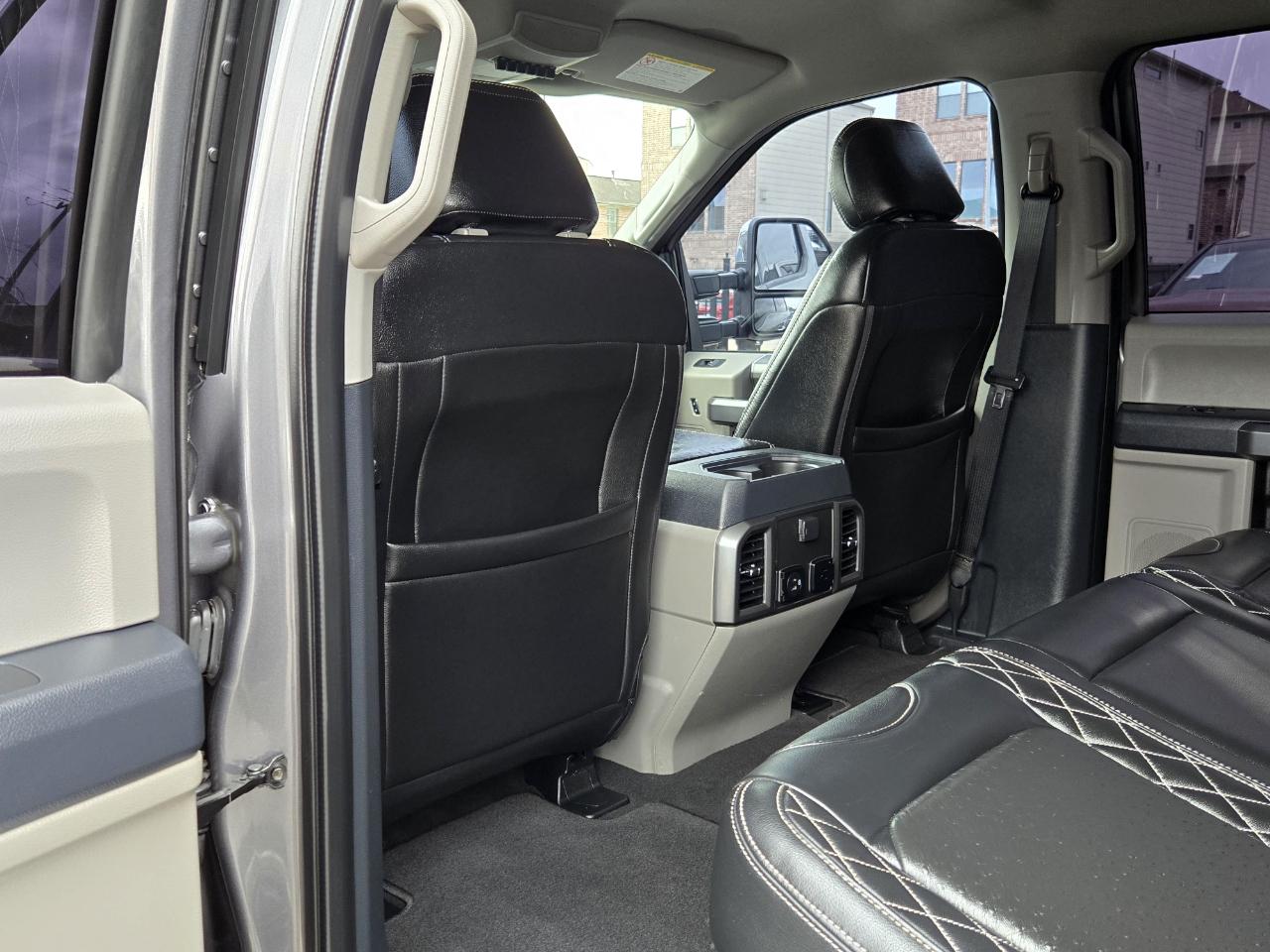 Ford Super Duty F-350 DRW  2022