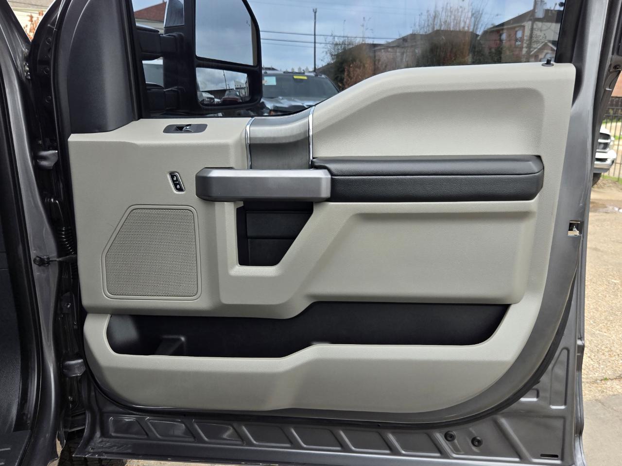 Ford Super Duty F-350 DRW  2022