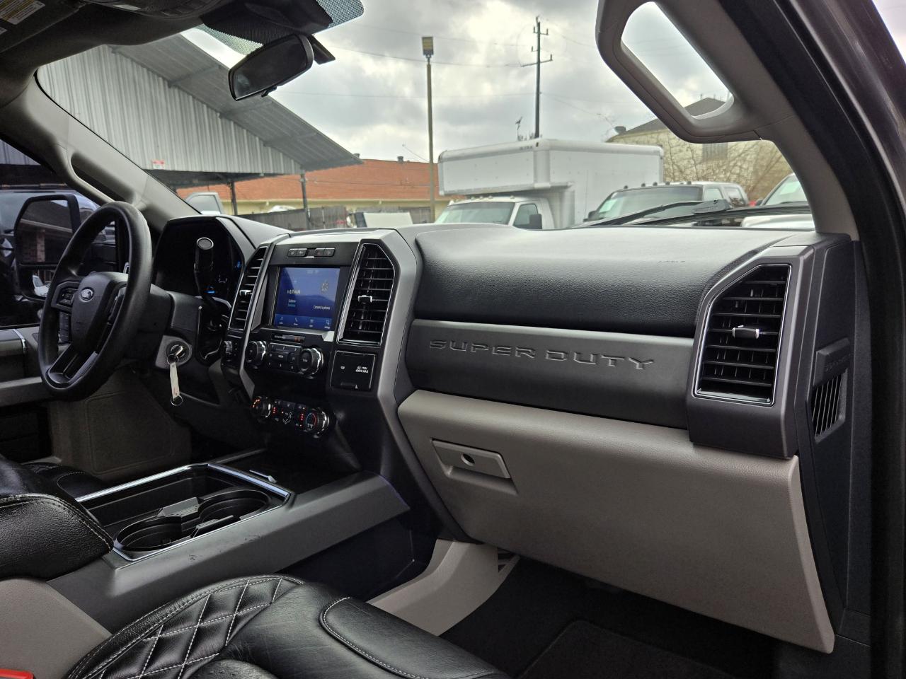 Ford Super Duty F-350 DRW  2022