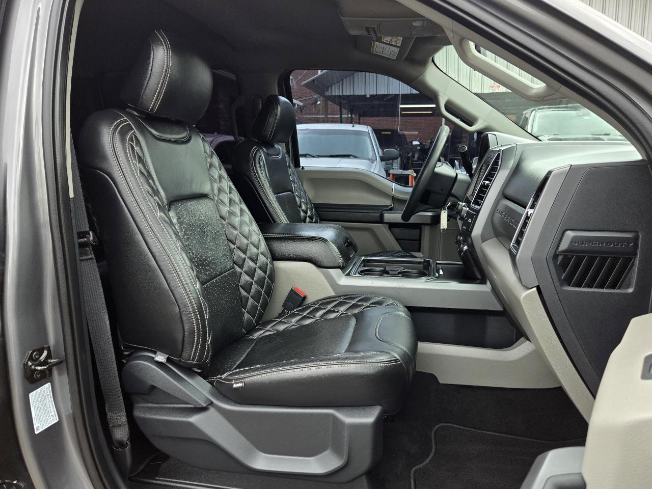 Ford Super Duty F-350 DRW  2022