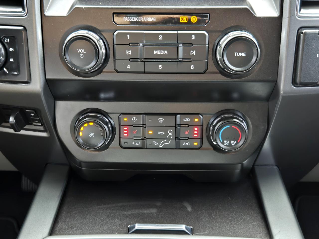 Ford Super Duty F-350 DRW  2022