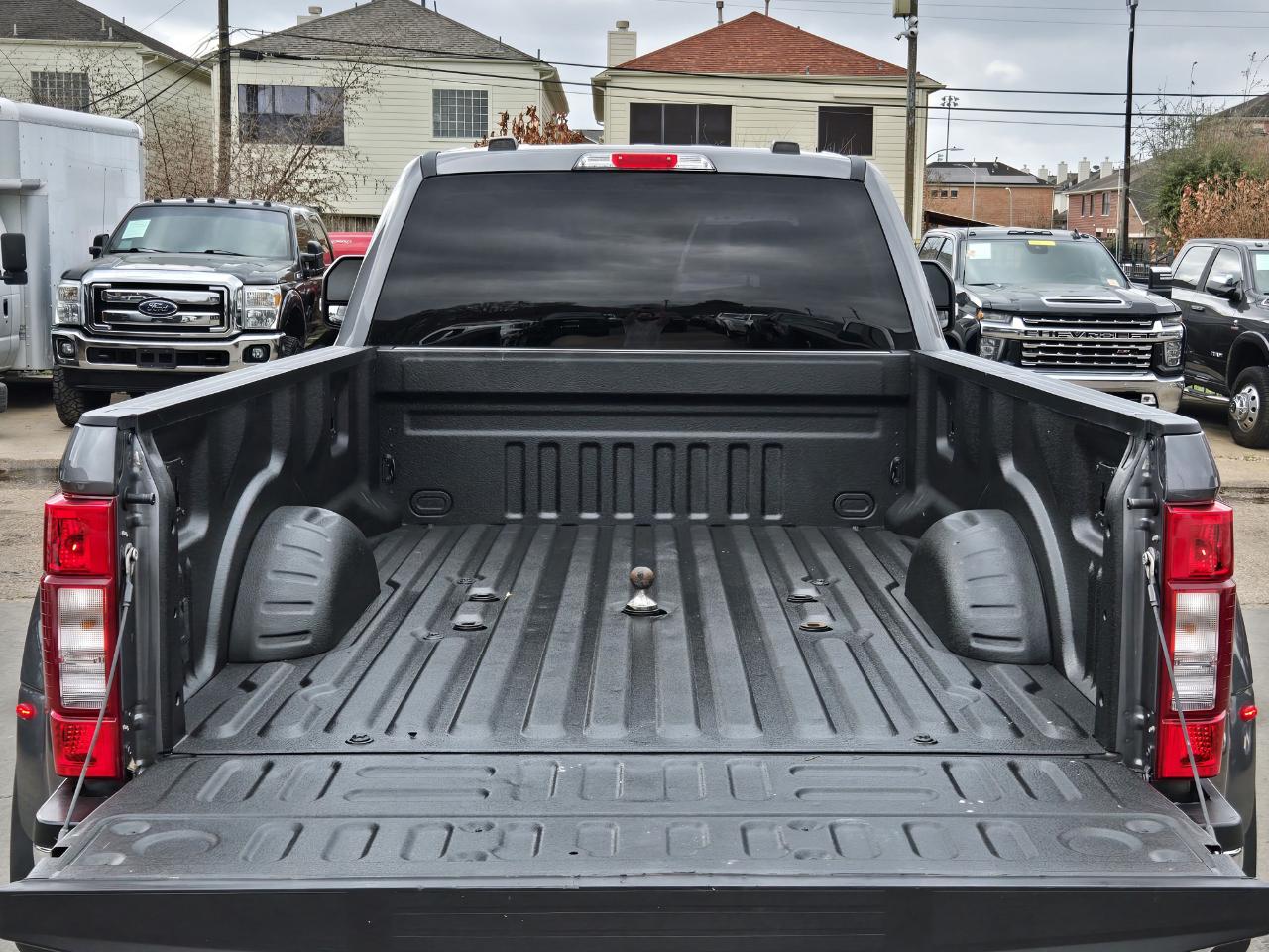 Ford Super Duty F-350 DRW  2022