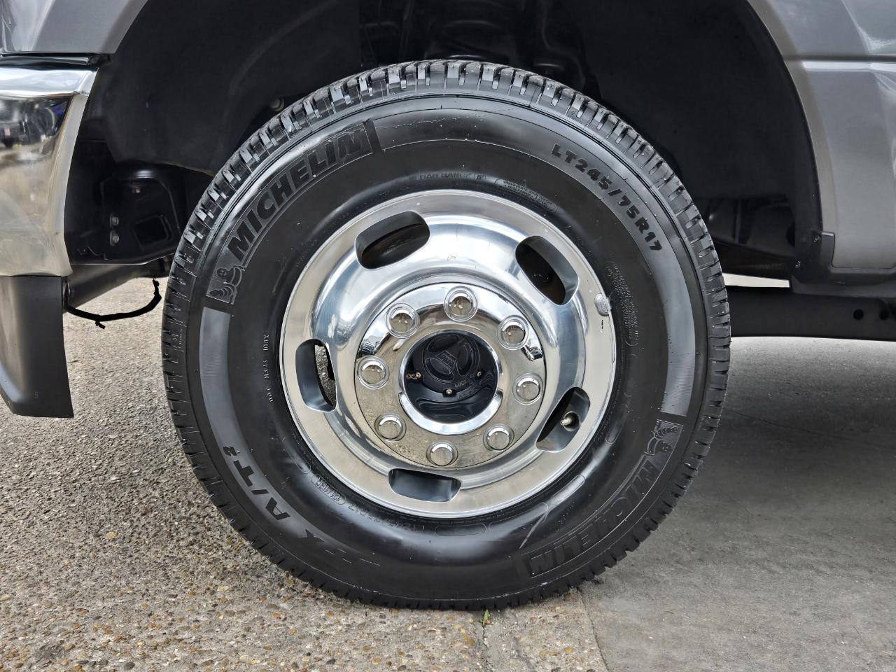 Ford Super Duty F-350 DRW  2022