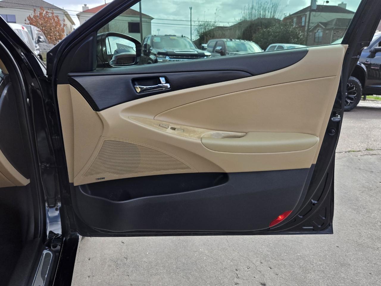 Hyundai Sonata  2012