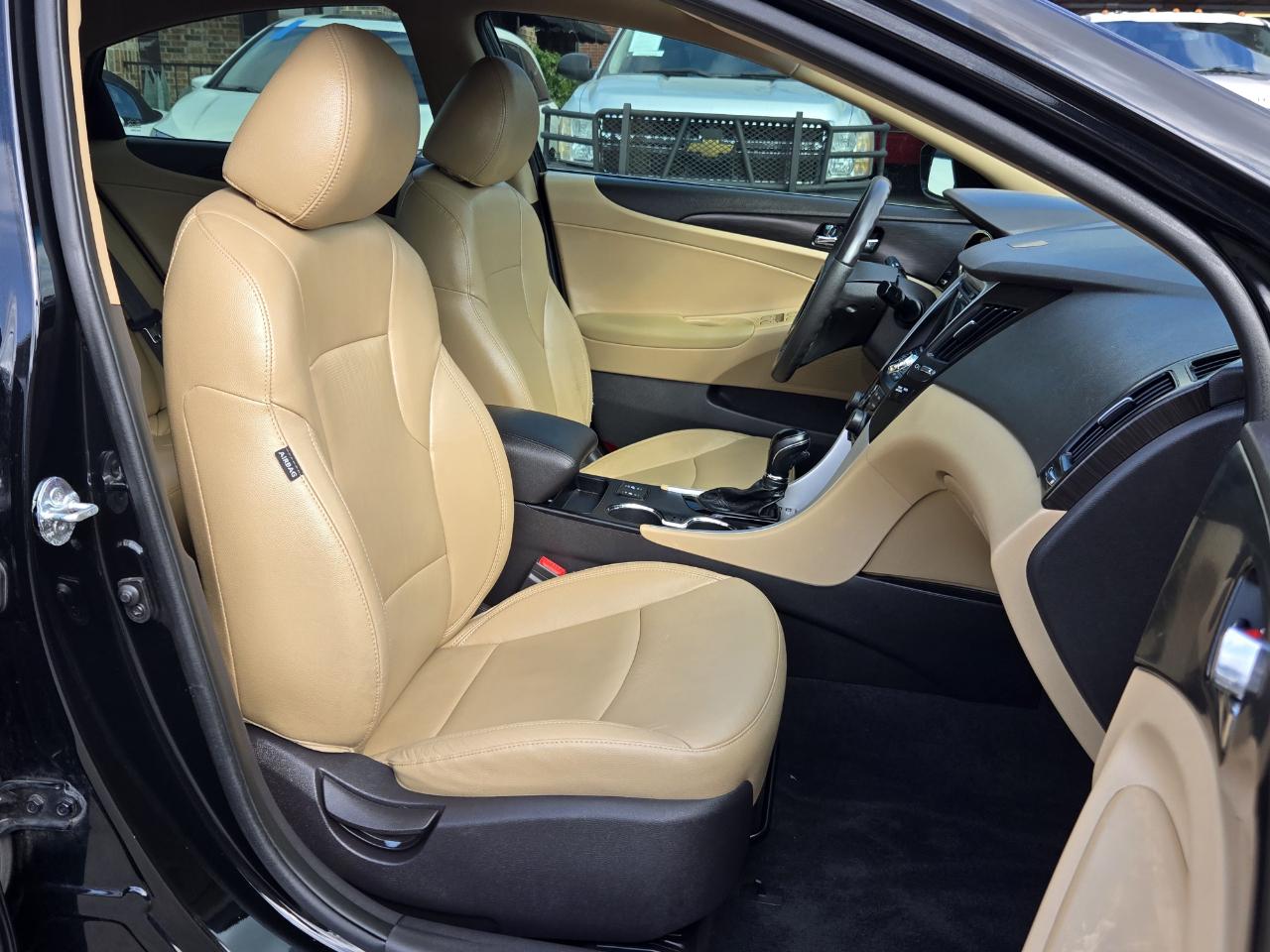 Hyundai Sonata  2012