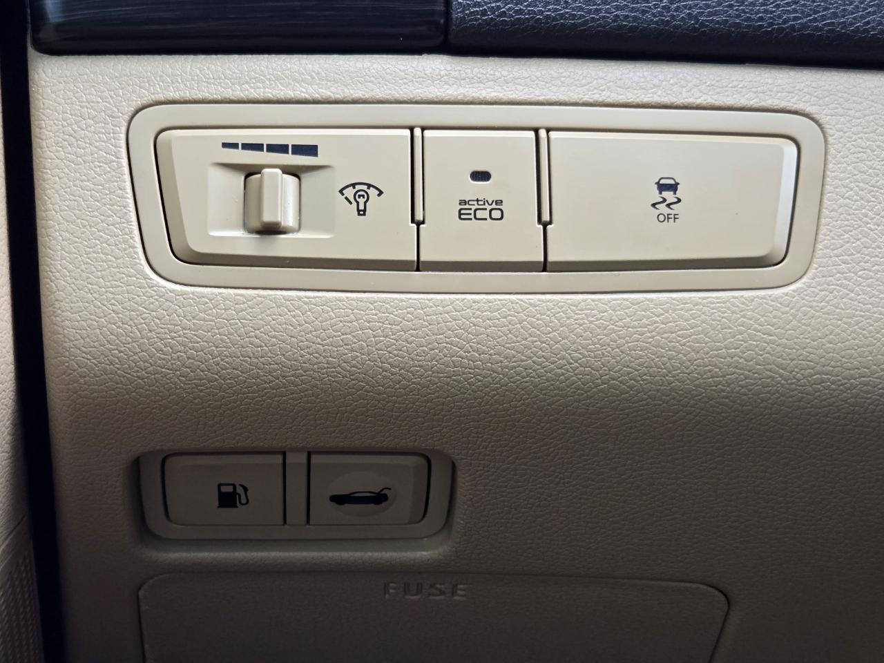 Hyundai Sonata  2012