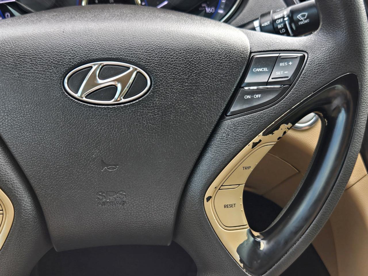 Hyundai Sonata  2012