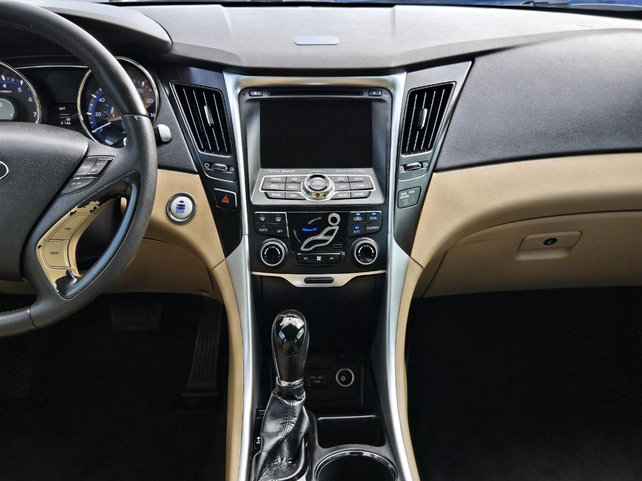 Hyundai Sonata  2012