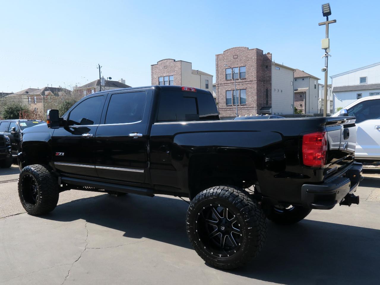 Chevrolet Silverado 2500HD Built After Aug 14  2015