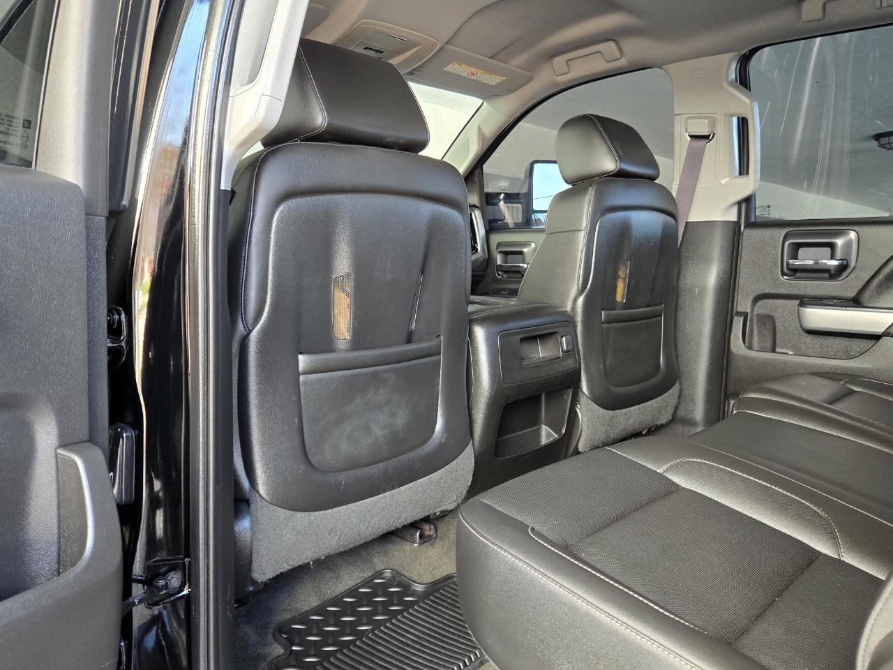 Chevrolet Silverado 2500HD Built After Aug 14  2015