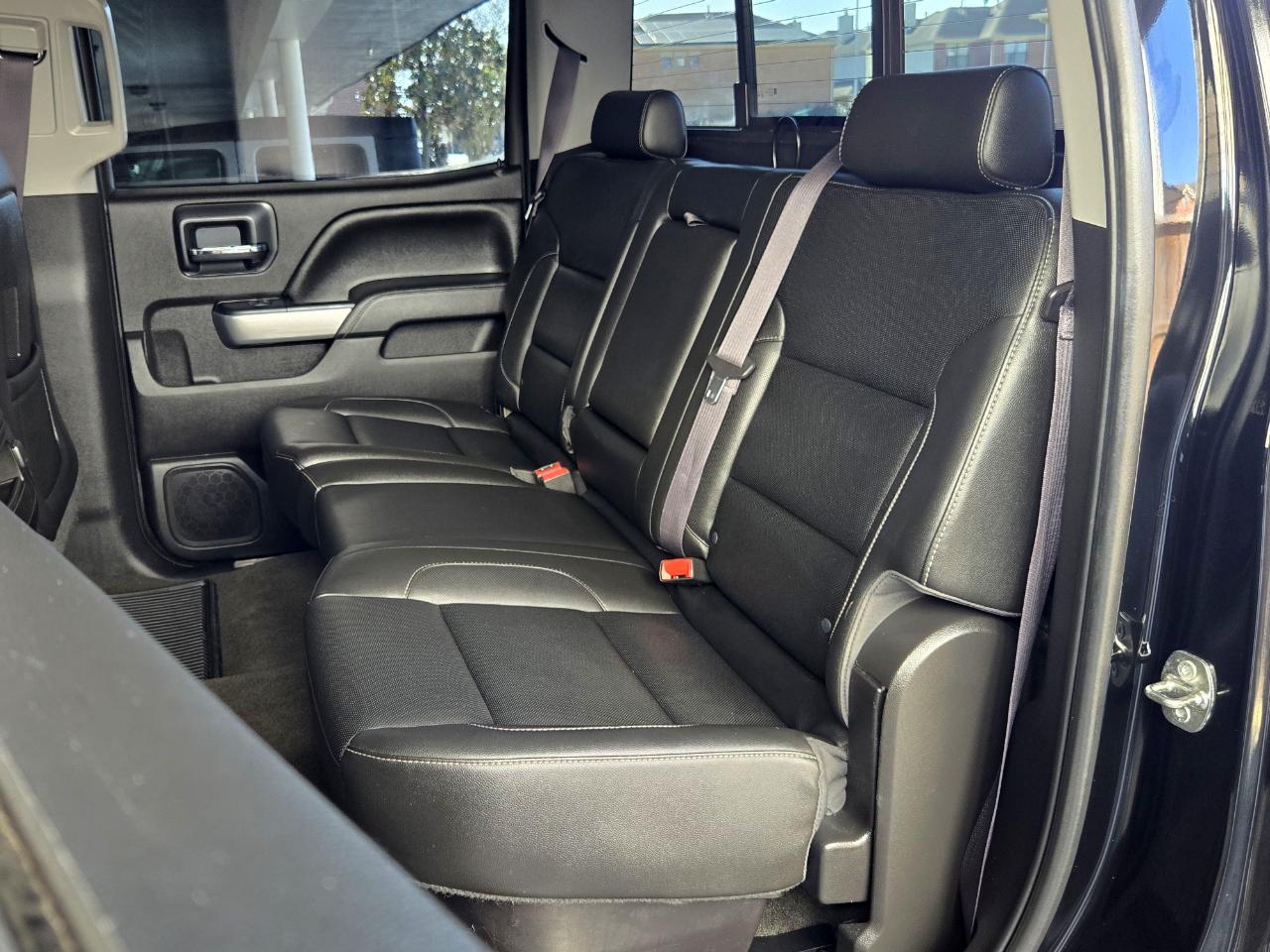 Chevrolet Silverado 2500HD Built After Aug 14  2015