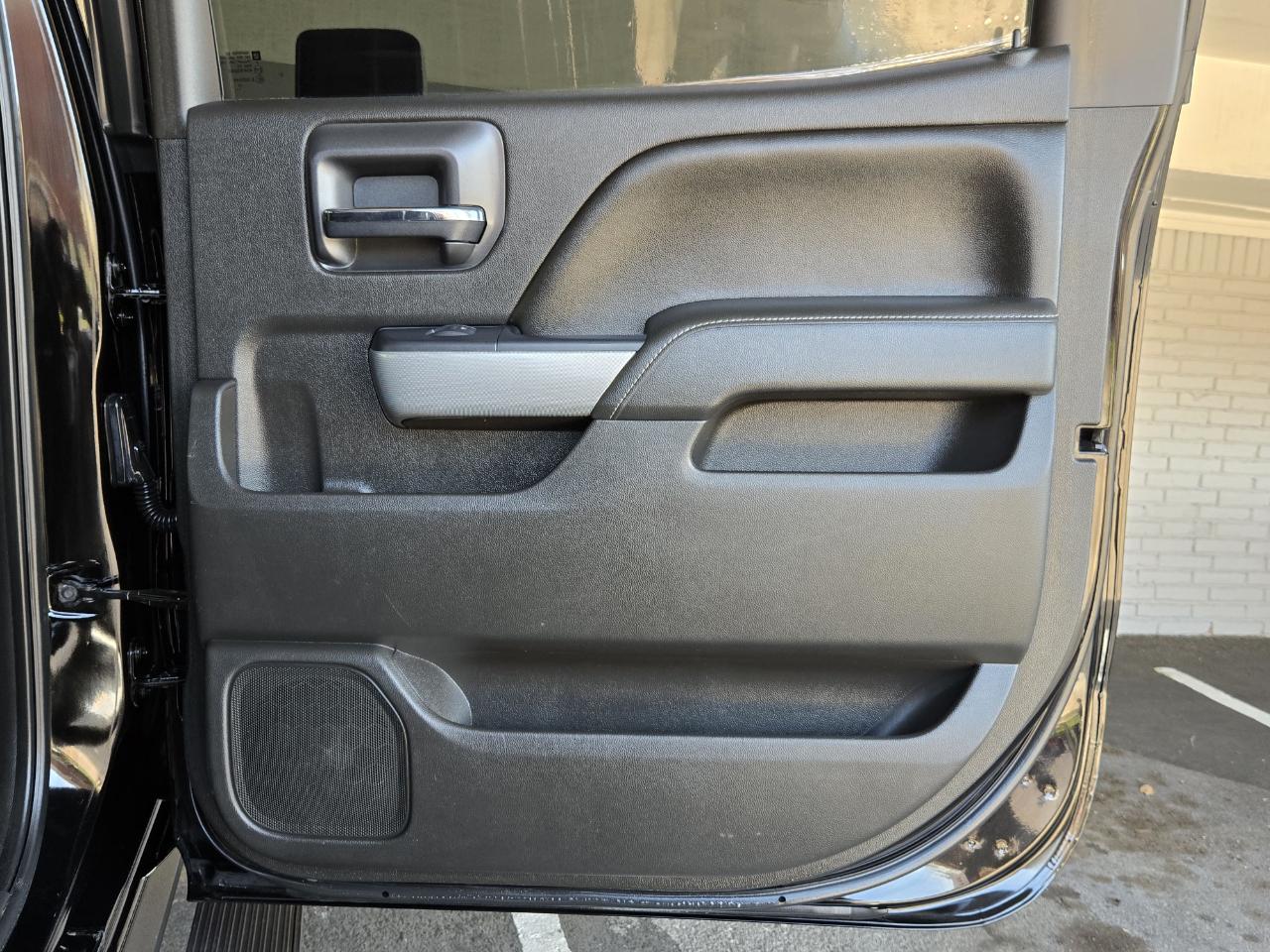 Chevrolet Silverado 2500HD Built After Aug 14  2015