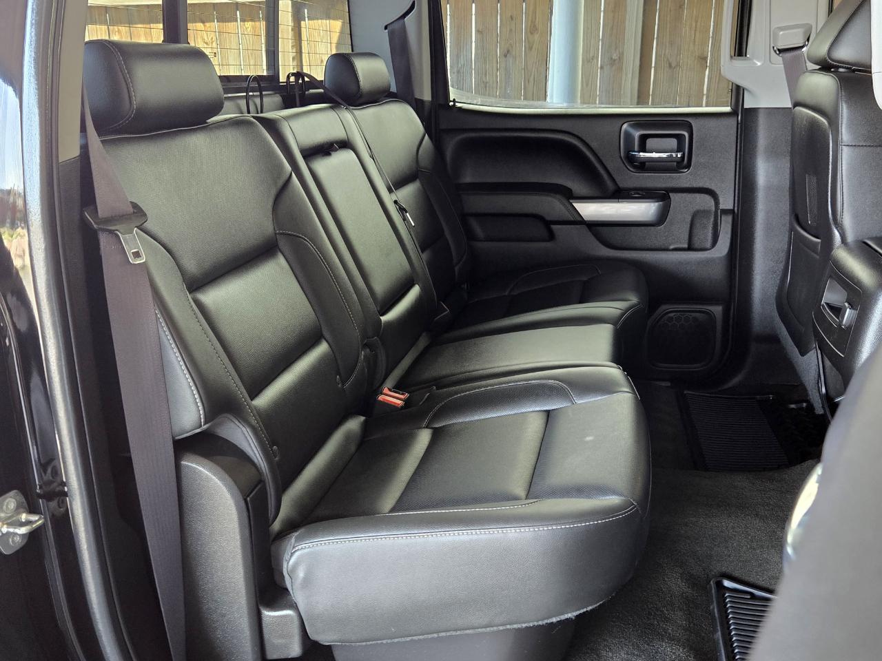 Chevrolet Silverado 2500HD Built After Aug 14  2015