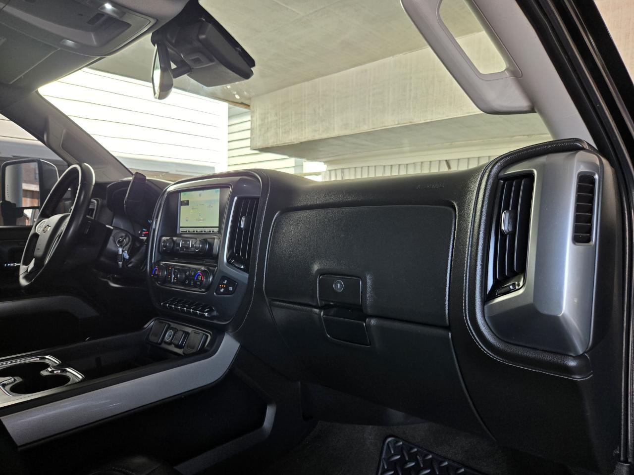 Chevrolet Silverado 2500HD Built After Aug 14  2015