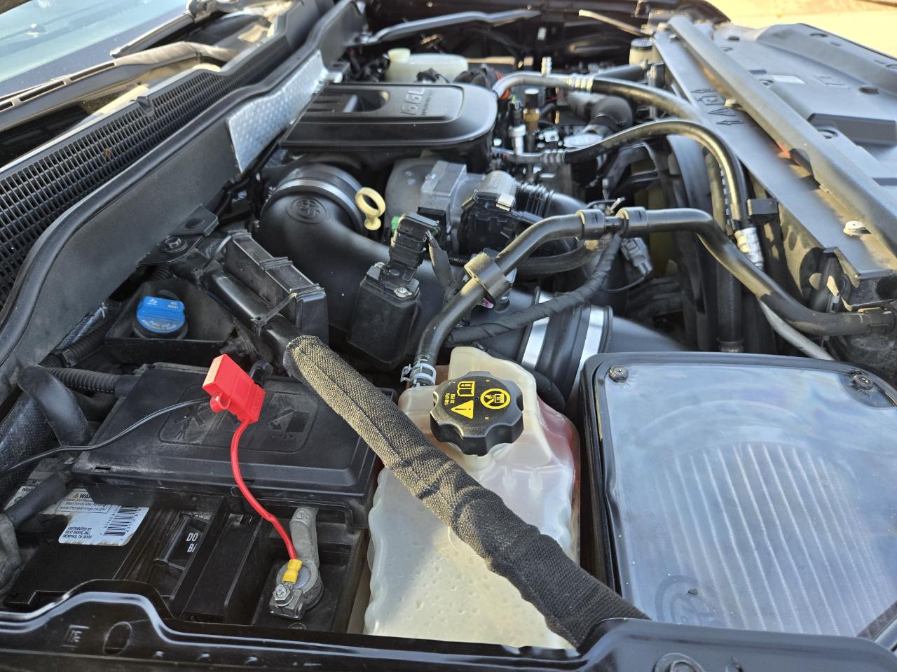 Chevrolet Silverado 2500HD Built After Aug 14  2015