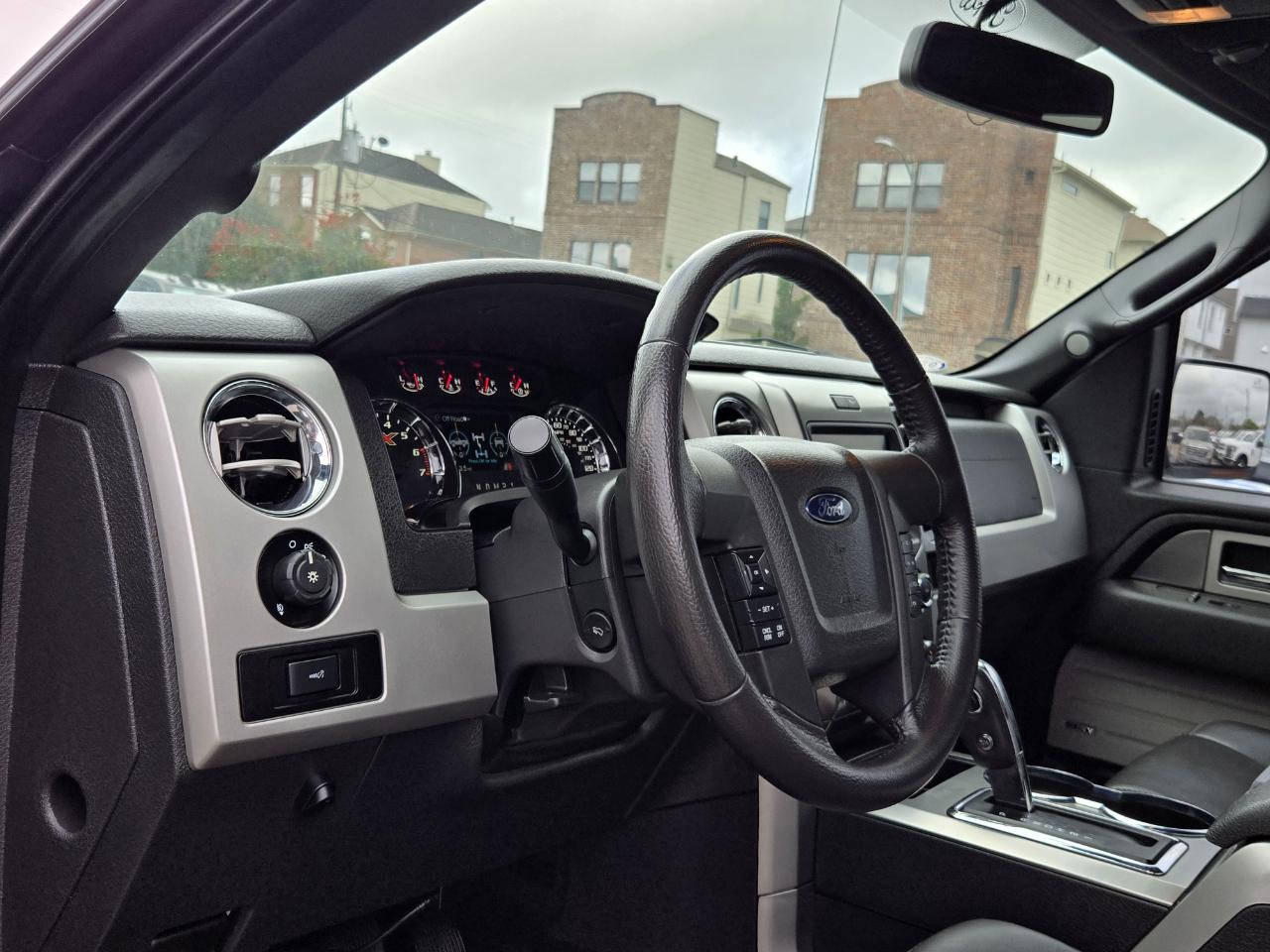 Ford F-150 FX4 SuperCrew 4WD 2014