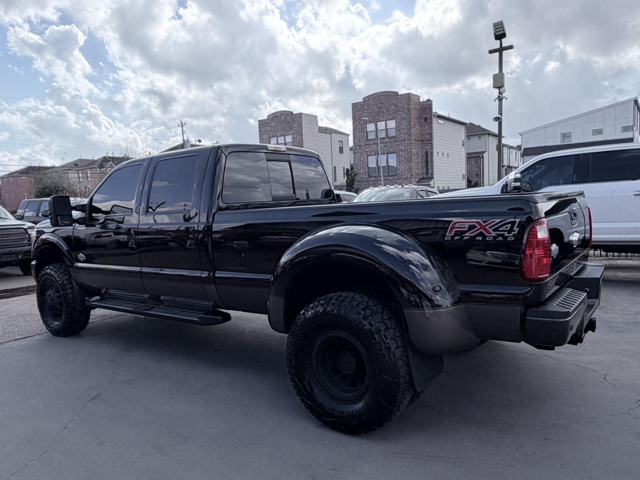 Ford Super Duty F-350 DRW  2016